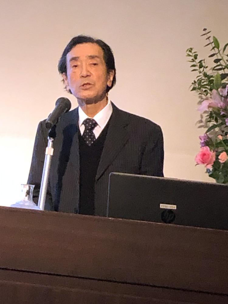 講演するコボの山村真一社長.jpg